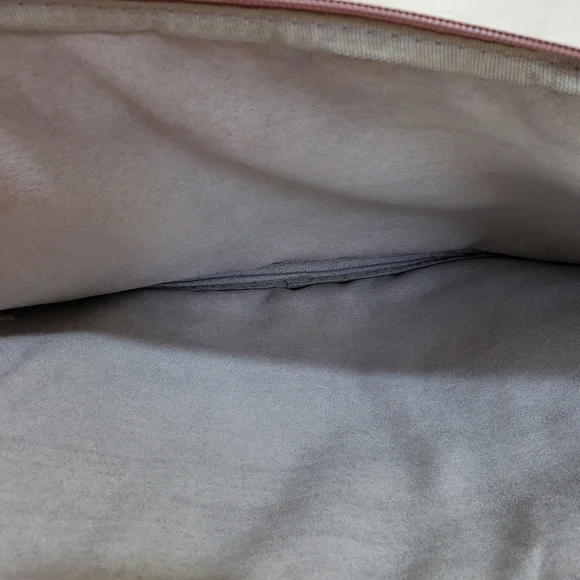 GUESS SLIM PINK LAPTOP BAG - Picture 6 of 6